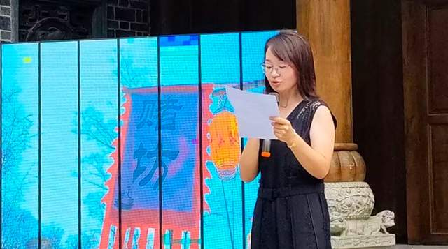 非遗传承新篇章:贵阳学生颖拓展惊艳艺术圈