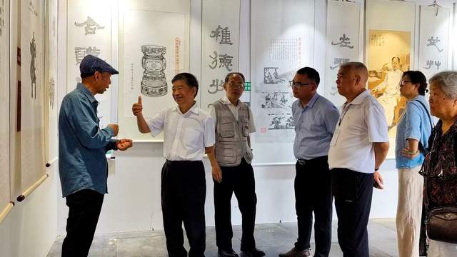 非遗传承新篇章:贵阳学生颖拓展惊艳艺术圈