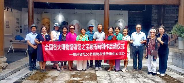 非遗传承新篇章:贵阳学生颖拓展惊艳艺术圈