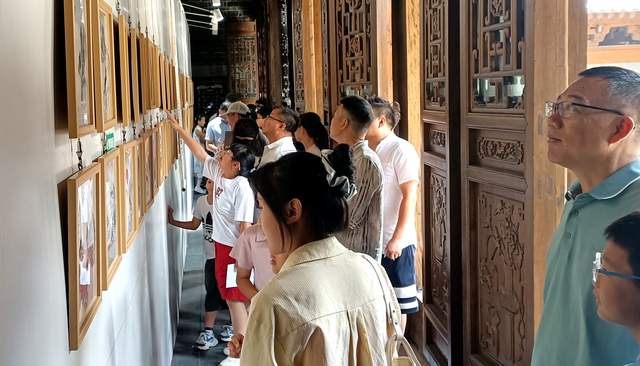 非遗传承新篇章:贵阳学生颖拓展惊艳艺术圈