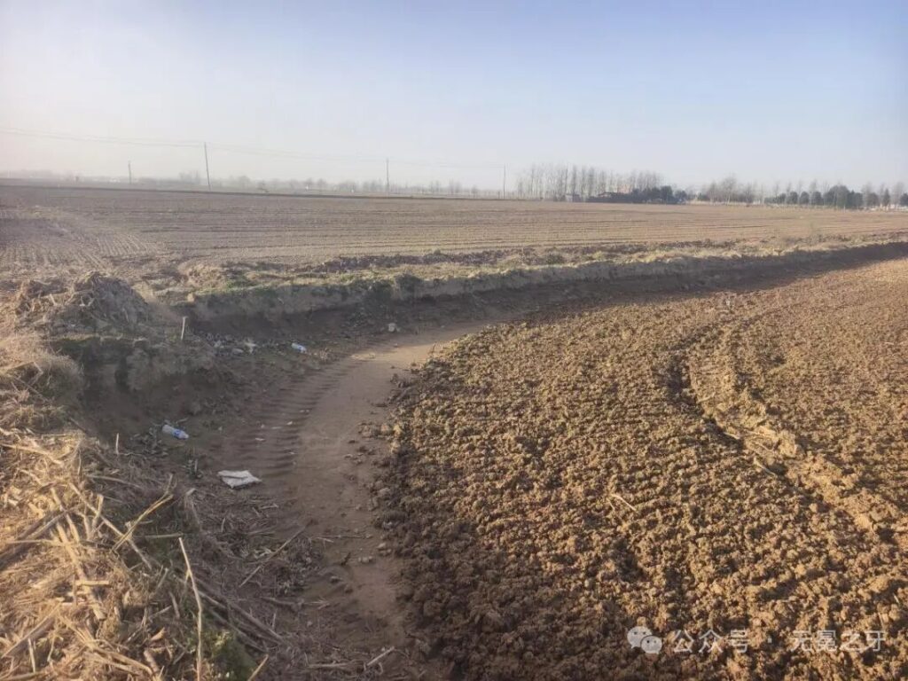 河南太康:50余亩良田被水泥硬化要建设项目,群众质疑手续违法