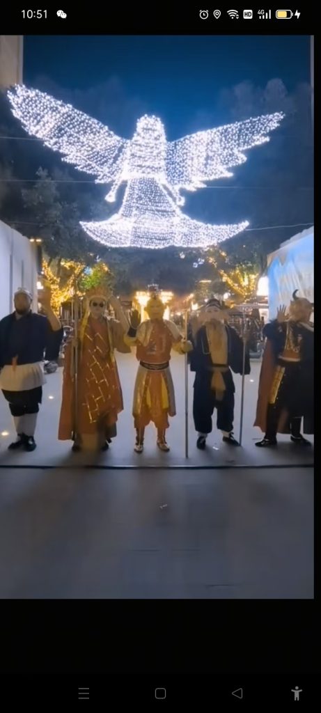 主持人张俊园：十余年舞台深耕，婚礼是强项，压轴是底气